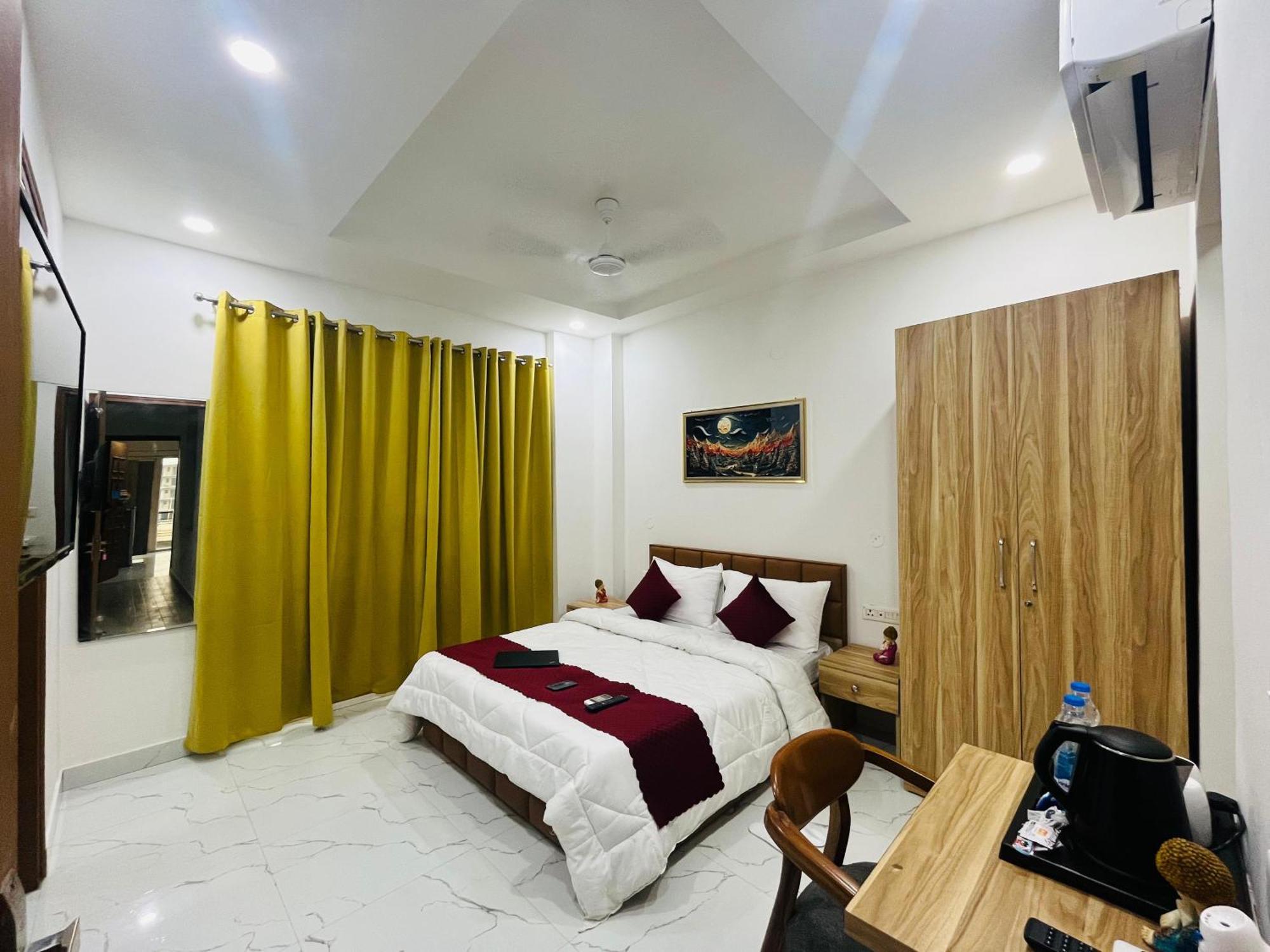 The Lodgers Studio Apartment Infront Of Artemis Hospital Gurugram Gurgaon Dış mekan fotoğraf