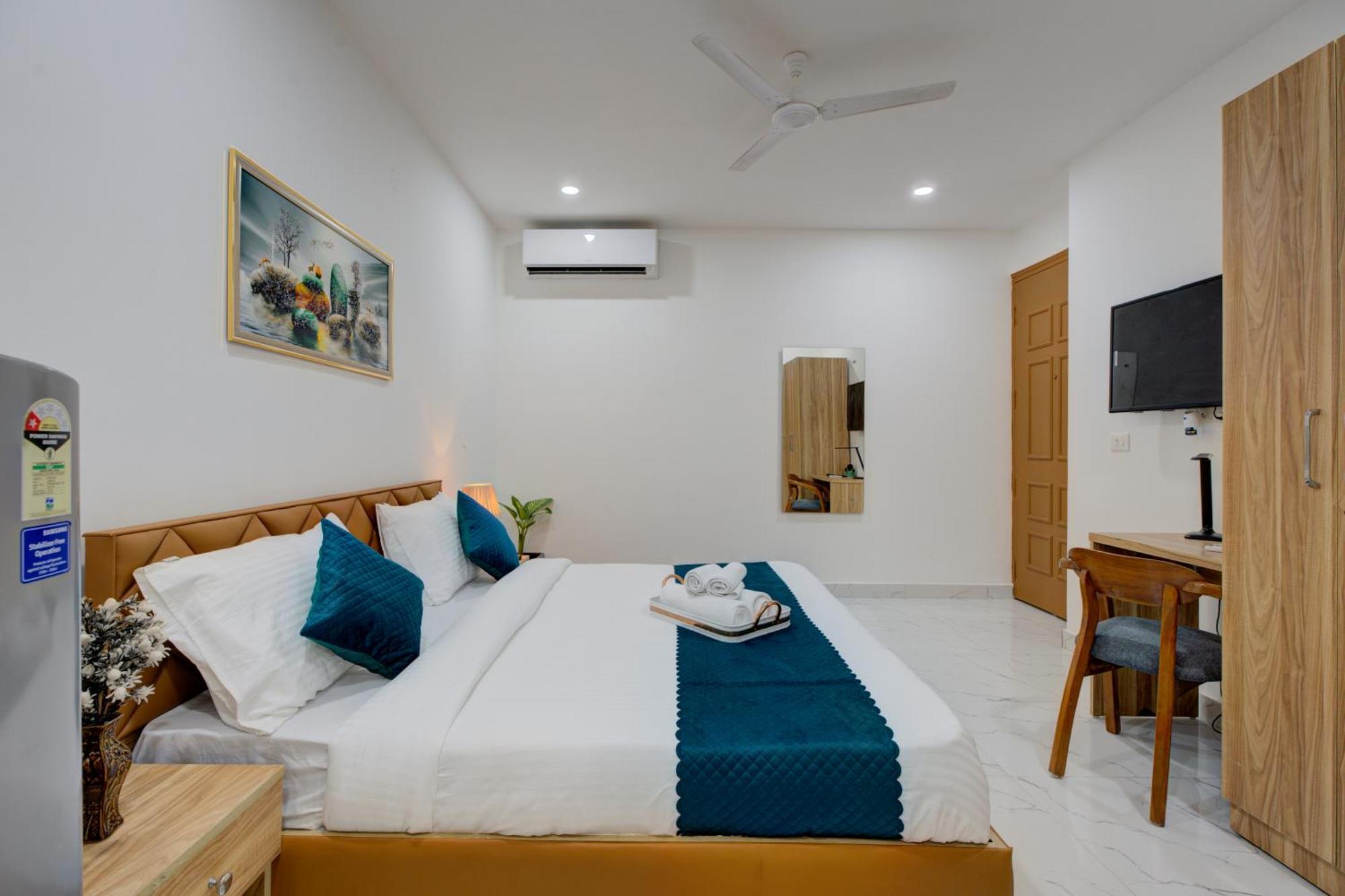 The Lodgers Studio Apartment Infront Of Artemis Hospital Gurugram Gurgaon Dış mekan fotoğraf
