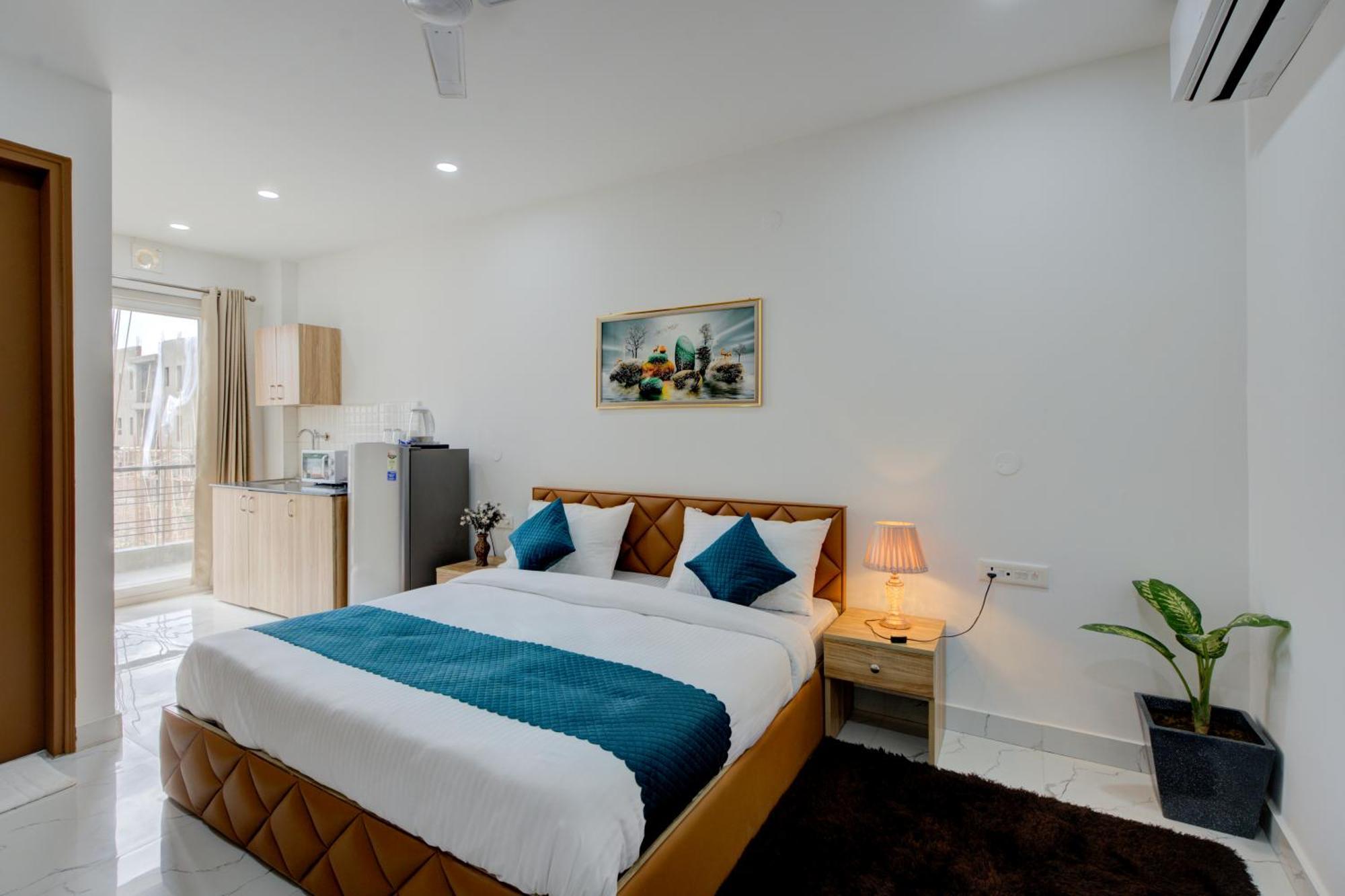 The Lodgers Studio Apartment Infront Of Artemis Hospital Gurugram Gurgaon Dış mekan fotoğraf